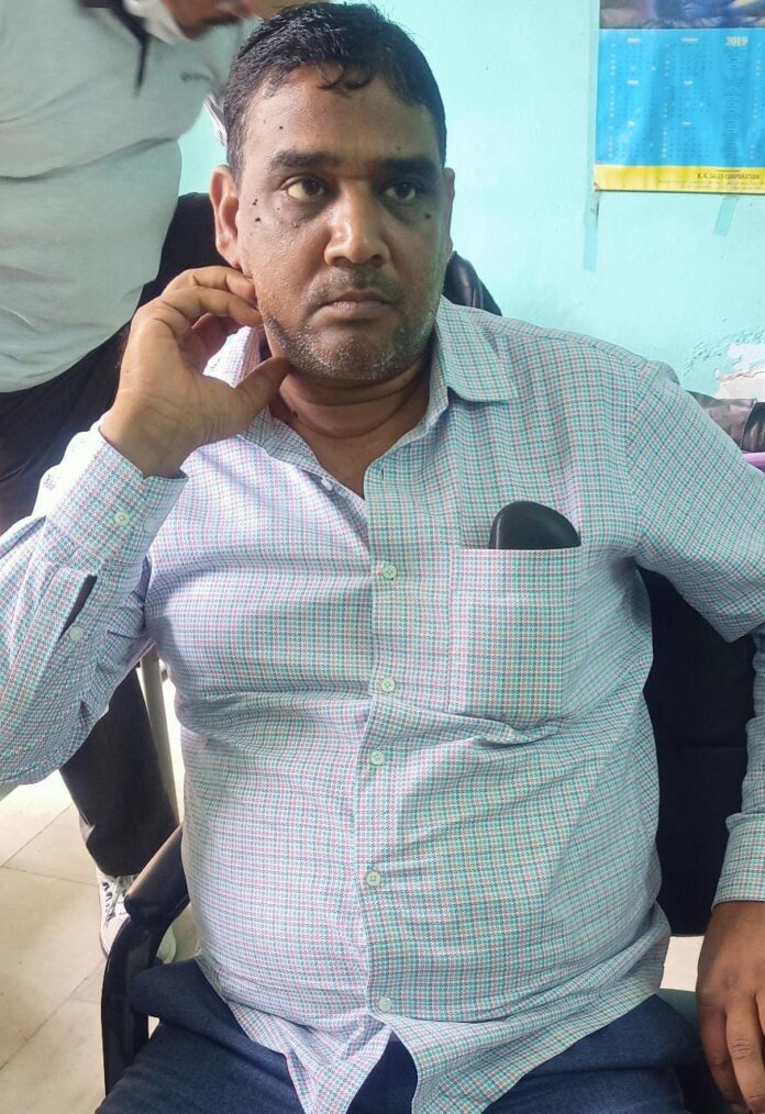 Mandu's BDO arrested red handed taking bribe of forty five thousand (45000) rupees