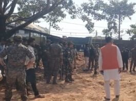 हजारीबाग में जमीन विवाद गहराया, योगेंद्र साव की दावेदारी वाली जमीन पर भवन ध्वस्त; प्रशासन ने किया निरीक्षण